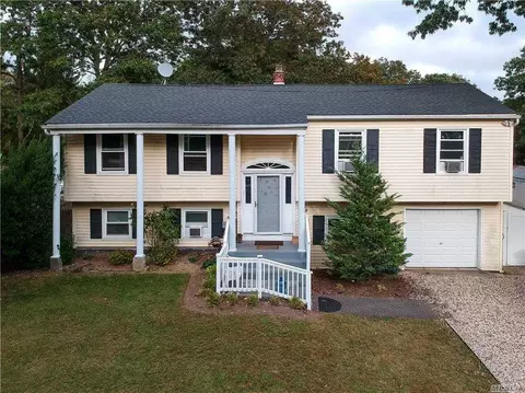 57 Abbott Ave, Mastic, NY 11950 photo 1