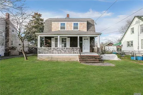 38 Avery Ave, Patchogue, NY 11772 photo 1