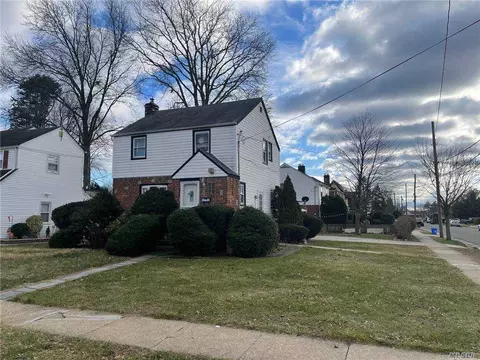 144 Cedar St, Hempstead, NY 11550 photo 1