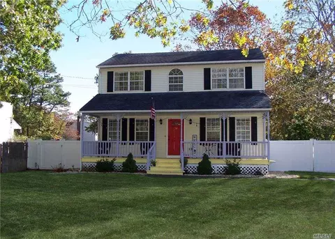 58 Applegate Dr, Mastic, NY 11950 photo 1