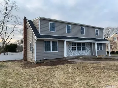 28 Stephani Ave, Patchogue, NY 11772 photo 1