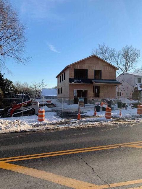 516 Foxhurst Rd, Baldwin, NY 11510 photo 1