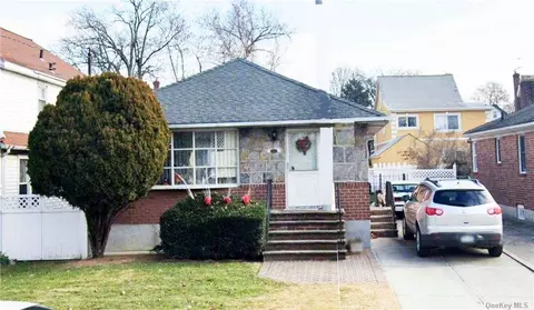 32-11 150 St, Flushing, NY 11354 photo 1