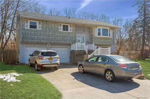 23 Circle Dr E, Patchogue, NY 11772 photo 1