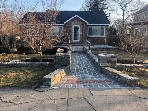 120 Carman St, Patchogue, NY 11772 photo 1