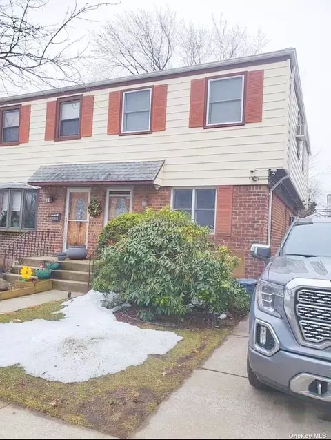 154-08 58th Rd, Flushing, NY 11355 photo 1