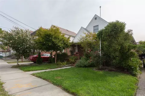 43-31 166 St, Flushing, NY 11358 photo 1