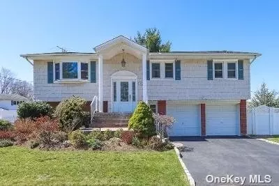 48 Summit St, Plainview, NY 11803 photo 1