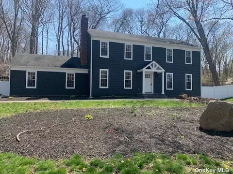 37 High View Dr, Wading River, NY 11792 photo 1
