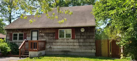 184 Patchogue Ave, Mastic, NY 11950 photo 1