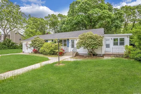 18 Edwards Rd, Mastic Beach, NY 11951 photo 1