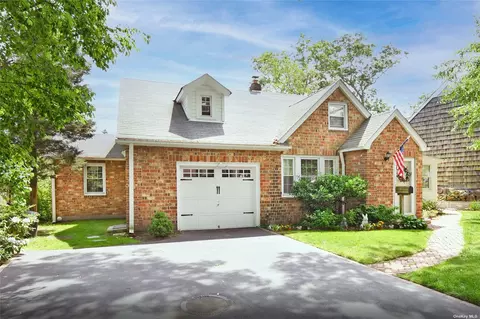 119 Lake Shore Dr, Patchogue, NY 11772 photo 1