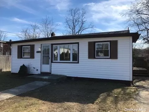 58 Edgewater Dr, Mastic Beach, NY 11951 photo 1