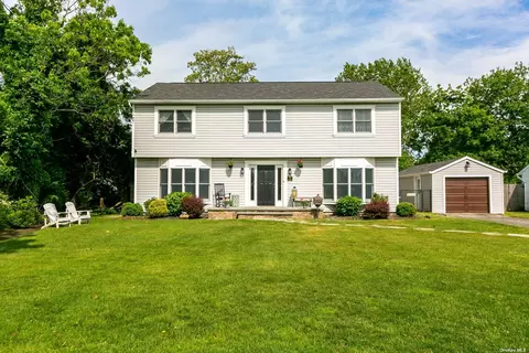 3 Surf Ave, Islip, NY 11751 photo 1