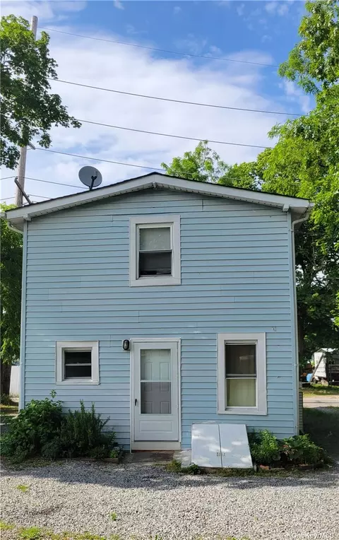 14 Electric St, Patchogue, NY 11772 photo 1