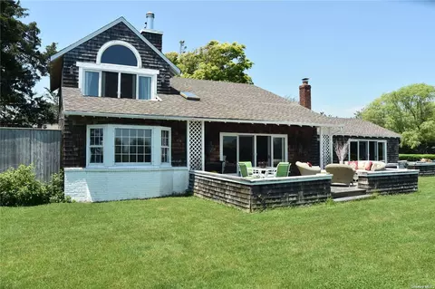 33 Bay Rd, Patchogue, NY 11772 photo 1
