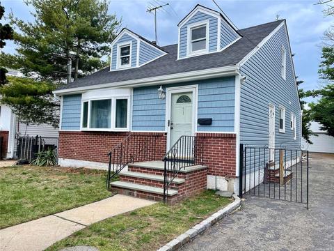 51 Willow Ave, Hempstead, NY 11550 photo 1