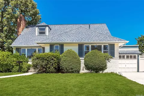 1041 Ardmore Rd, North Baldwin, NY 11510 photo 1