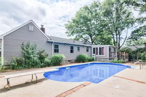 1488 Harlem Ave, Patchogue, NY 11772 photo 1