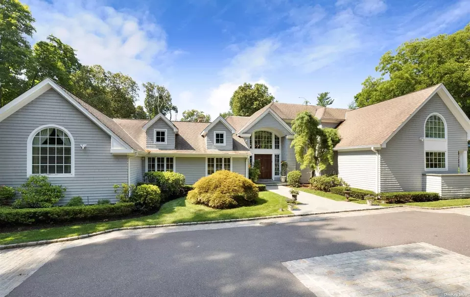  91 Woodhollow Ct, Muttontown, NY 11791 photo 1