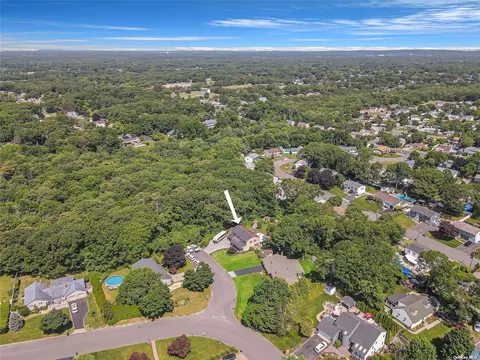 15 Russell Ln, Patchogue, NY 11772 photo 1