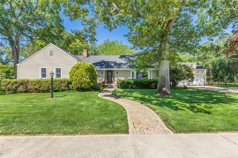 80 Ketcham Ave, Patchogue, NY 11772 photo 1