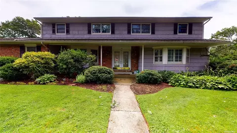 36 Oakside Rd, Smithtown, NY 11787 photo 1
