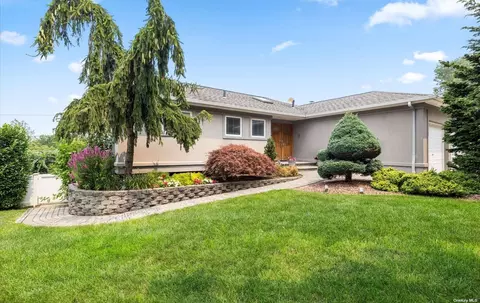 12 Donna Dr, Plainview, NY 11803 photo 1