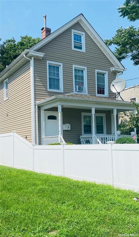 21 Maple Ave, Hempstead, NY 11550 photo 1