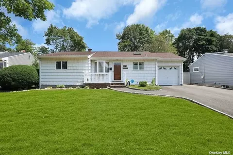 198 Central Park Rd, Plainview, NY 11803 photo 1