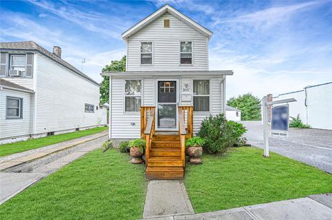300 Waverly Ave, Patchogue, NY 11772 photo 1