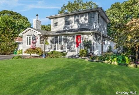 15 Sims Street St, Patchogue, NY 11772 photo 1