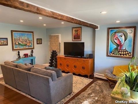 47 E Maple St, Valley Stream, NY 11580 photo 1
