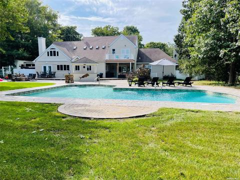 7 Esplanade Dr, Patchogue, NY 11772 photo 1