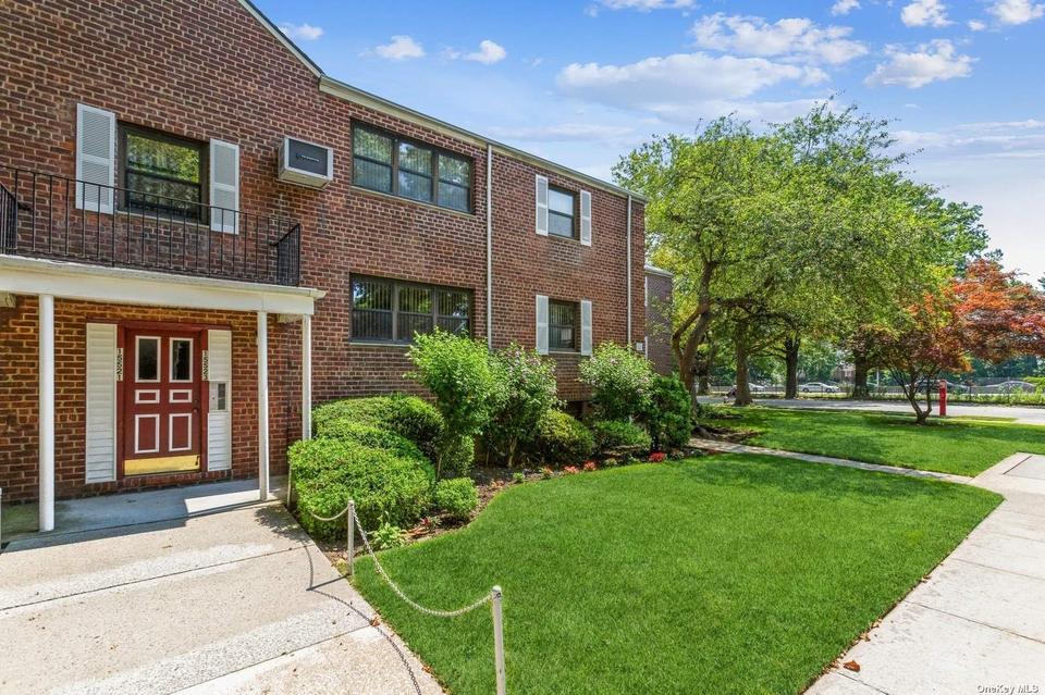 15523 86th St 4, Howard Beach, NY 11414 19 Photos MLS 3349187