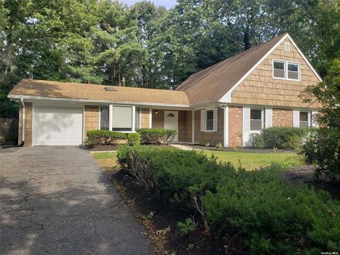 995 Old Town Rd, Coram, NY 11727 photo 1