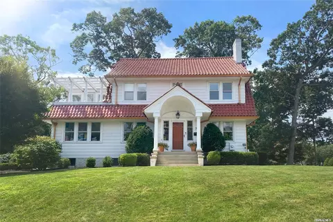 36 W Roe Blvd, Patchogue, NY 11772 photo 1