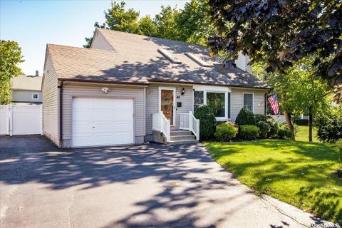 43 N Summit Ave, Patchogue, NY 11772 photo 1