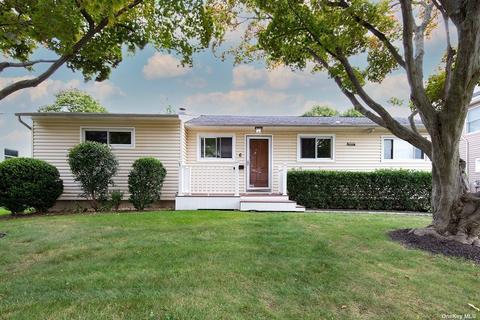 6 Brian St, Plainview, NY 11803 photo 1