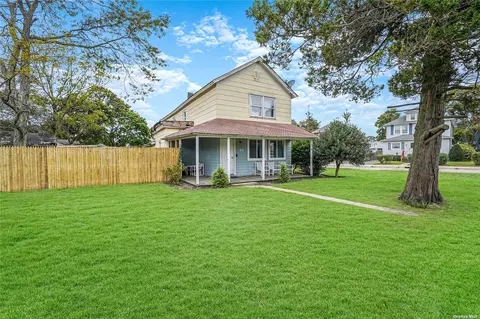 84 Grove Ave, Patchogue, NY 11772 photo 1