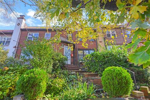 53-31 64th St, Maspeth, NY 11378 photo 1