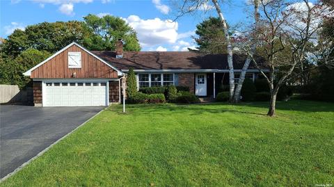 131 Avery Ave, Patchogue, NY 11772 photo 1
