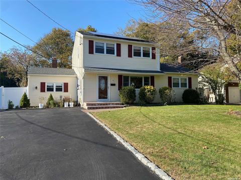22 Myrtle Ln, Patchogue, NY 11772 photo 1