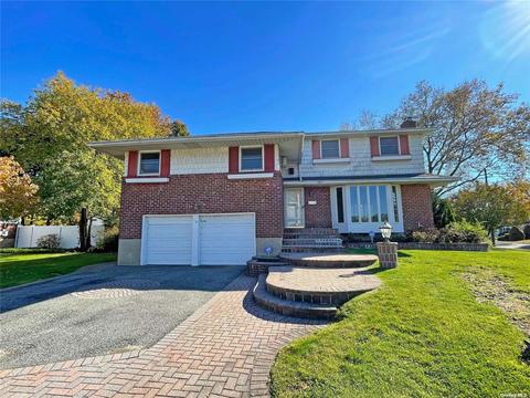 94 Phipps Ln, Plainview, NY 11803 photo 1