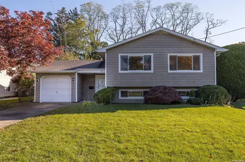 1521 Victoria St, North Baldwin, NY 11510 photo 1