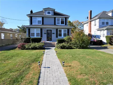 304 S Ocean Ave, Patchogue, NY 11772 photo 1