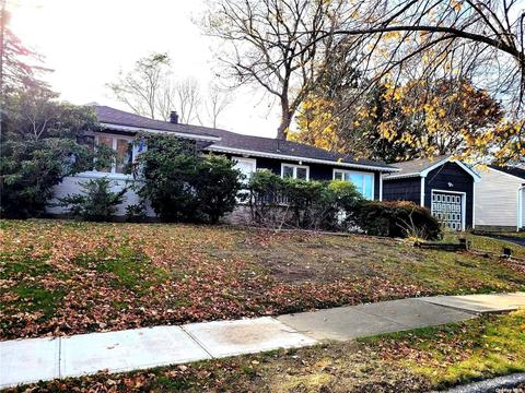1 Abbey Ct, Plainview, NY 11803 photo 1