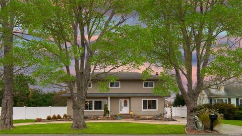 84 S Dunton Ave, Patchogue, NY 11772 photo 1