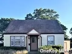 56 Terrell St, Patchogue, NY 11772 photo 1