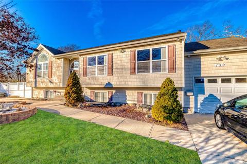 139 Patchogue Ave, Mastic, NY 11950 photo 1